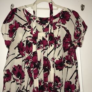 Beautiful and versatile Alfani tie waist top